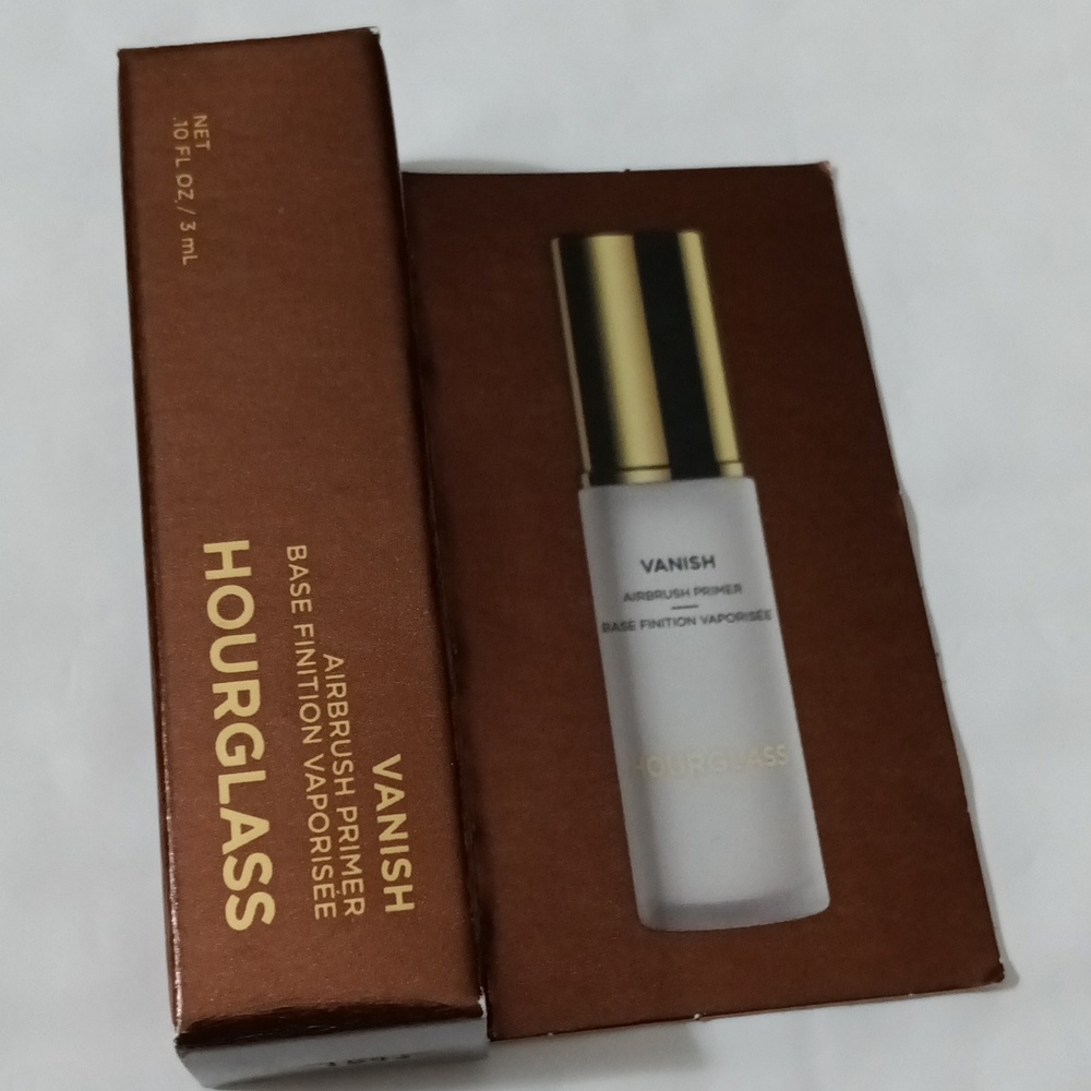 HOURGLASS VANISH AIRBRUSH PRIMER.